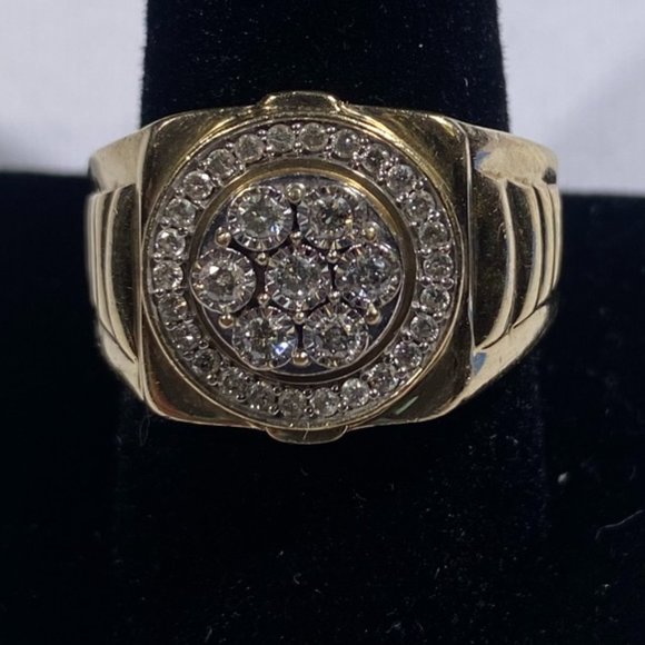 Mens 0.46 ctw Diamond Circle Shaped Ring 10k yg size 10 - Picture 1 of 5